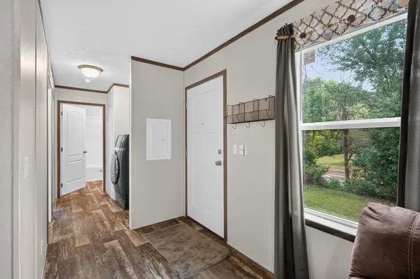 14750 W Burnsville Pkwy #211, Burnsville, MN 55306