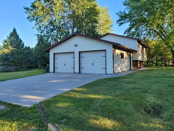 60328 210th AVE, Dodge Center, MN 55927