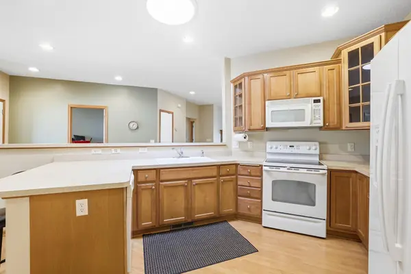 776 Meredith CIR, River Falls, WI 54022