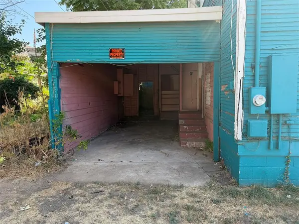208 W Watts ST, El Reno, OK 73036