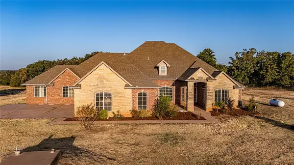 10501 Dobbs RD, Wellston, OK 74881