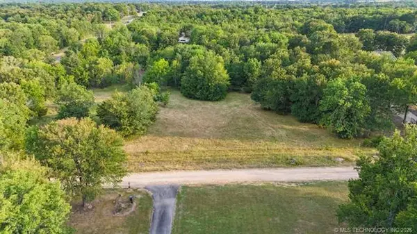000 Deer Run RD, Hugo, OK 74743