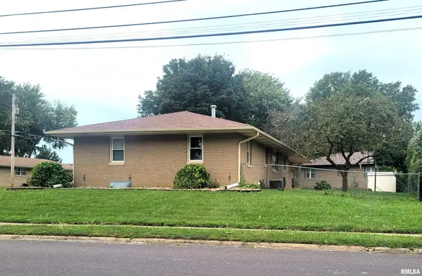 1526 GLENDALE AVE, Pekin, IL 61554