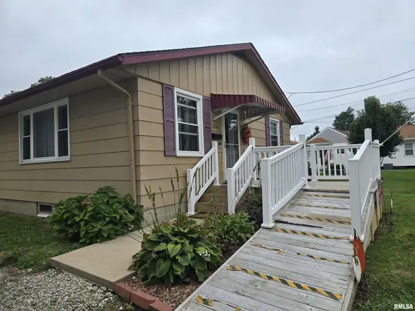 1246 E ASH ST, Canton, IL 61520