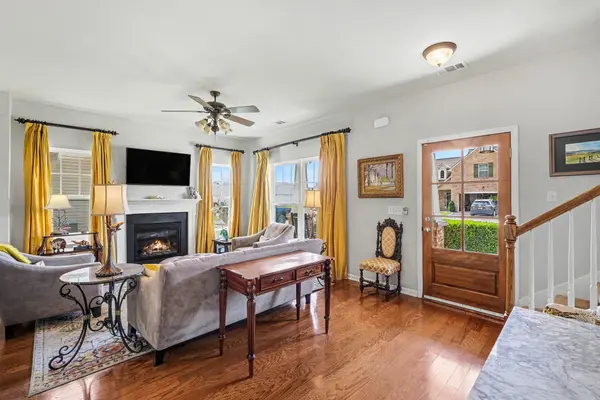 4248 Longfellow Dr, Nashville, TN 37214