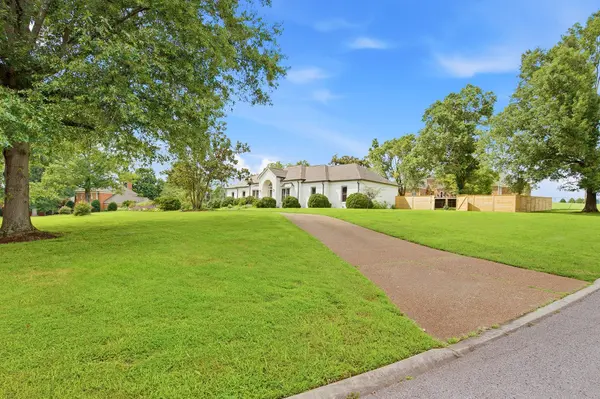 6436 Worchester Dr, Nashville, TN 37221