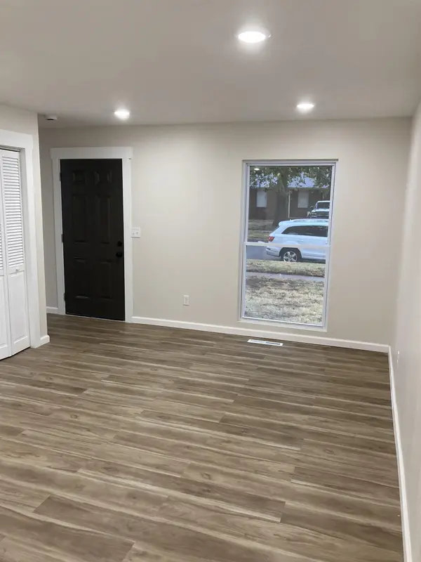 1601 E Del Mar, Wichita, KS 67216