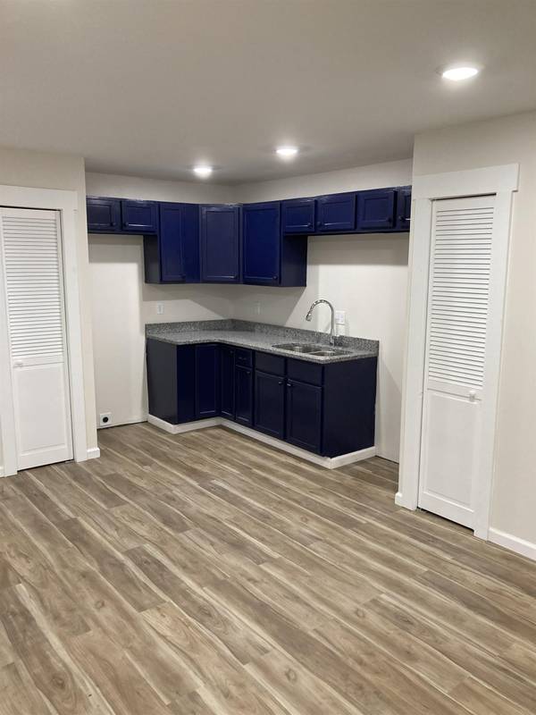 1601 E Del Mar, Wichita, KS 67216