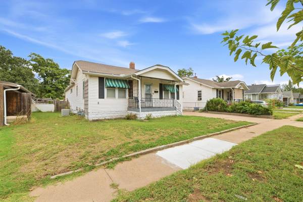 1010 S Dodge St, Wichita, KS 67213