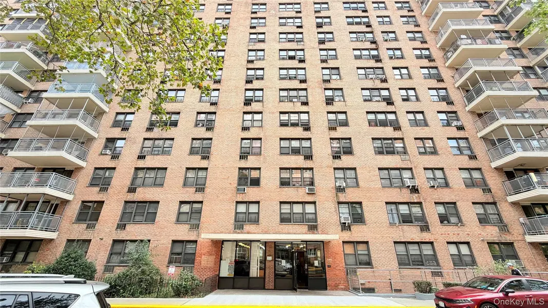 42-55 Colden ST #6S, Flushing, NY 11355