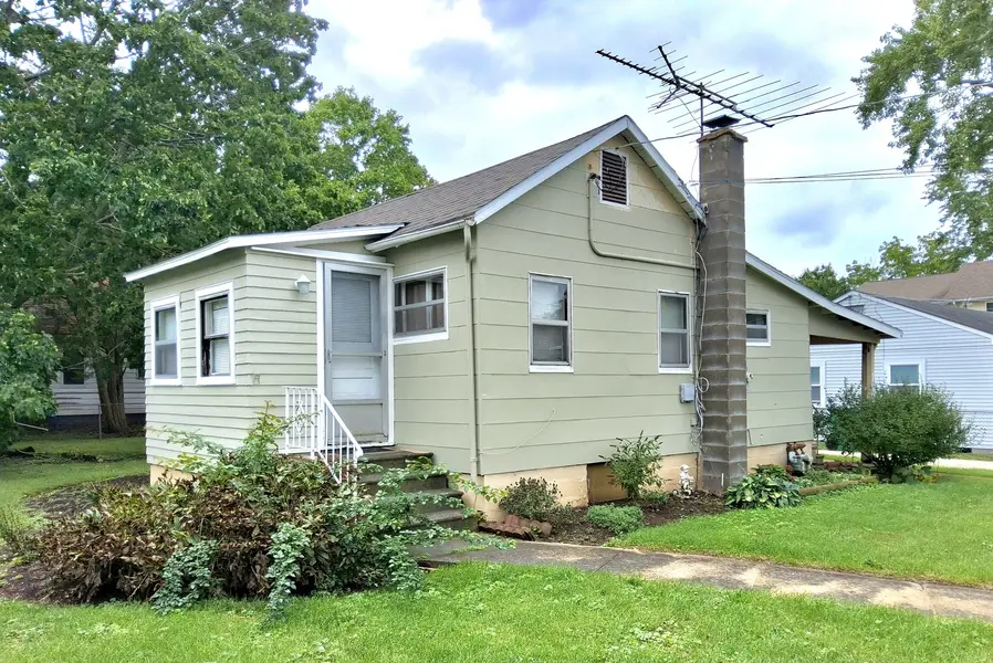 406 Cottage ROW, Sycamore, IL 60178