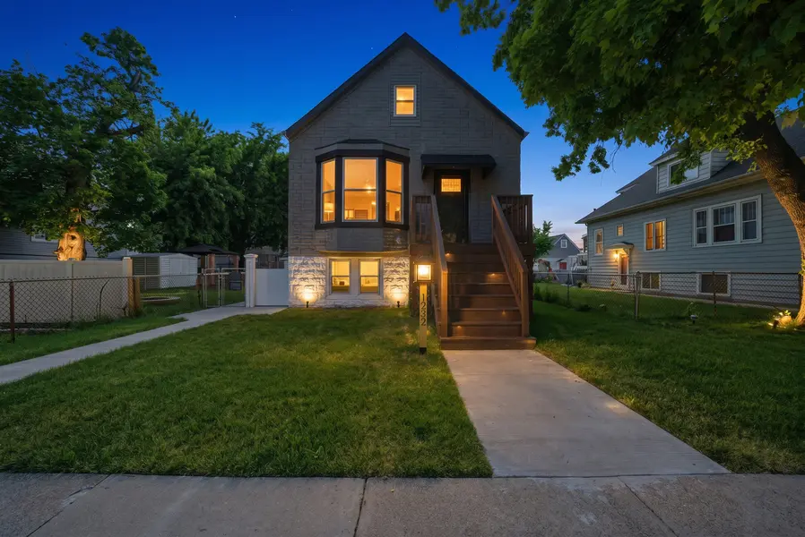 1232 Gunderson AVE, Berwyn, IL 60402