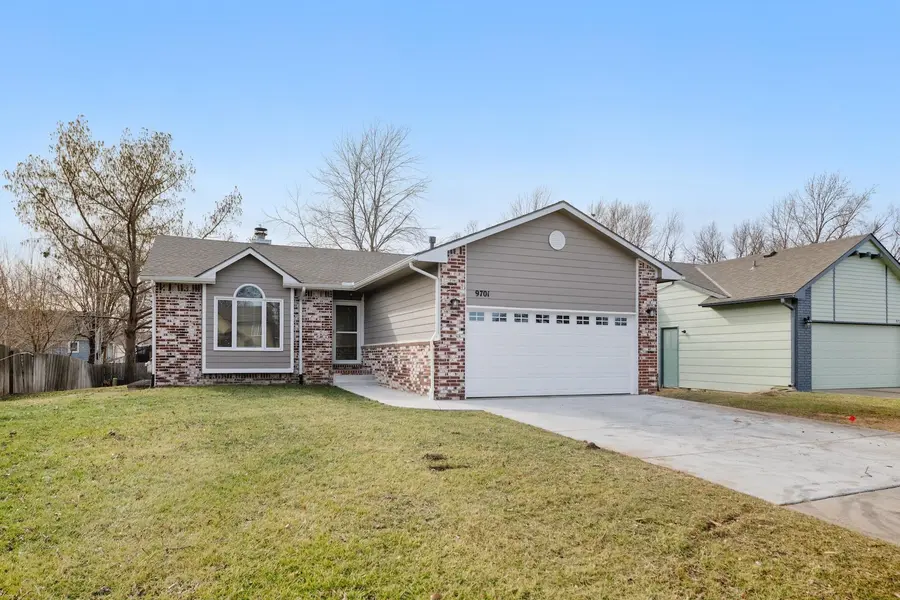 9701 W Greenspoint St, Wichita, KS 67205-1512