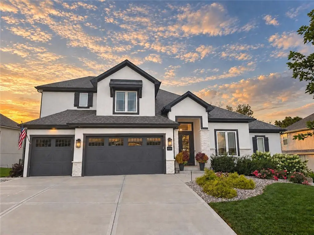 9280 Brownridge ST, Lenexa, KS 66220