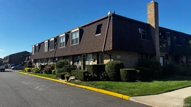 331 Mariners WAY, Copiague, NY 11726