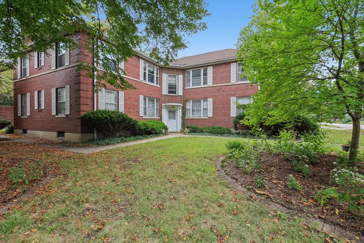 1510 S Race ST #4, Urbana, IL 61801