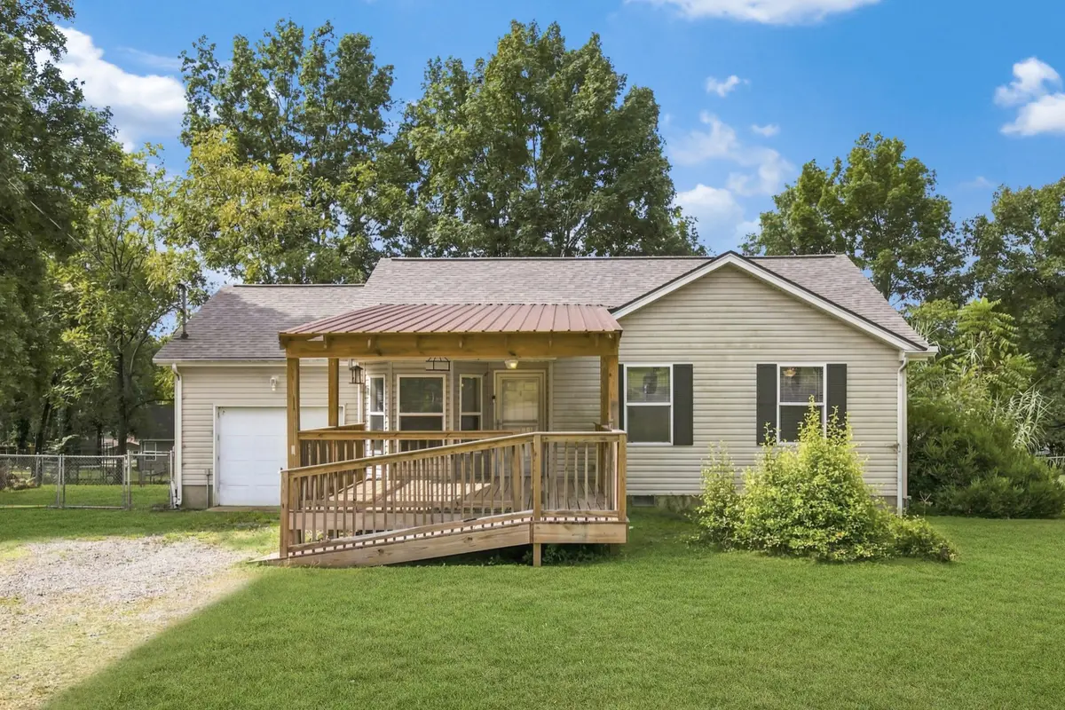 1103 Cindi Ct, Mount Juliet, TN 37122