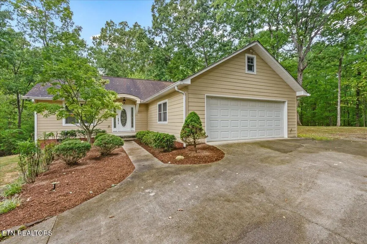 272 Woodhaven Drive, Vonore, TN 37885