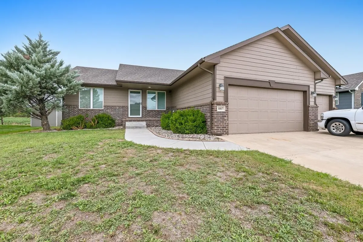 1817 N Kentucky Ln, Wichita, KS 67235