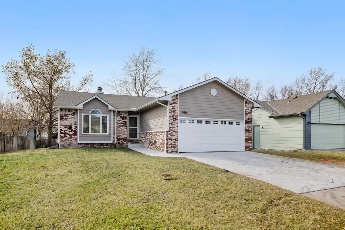 9701 W Greenspoint St, Wichita, KS 67205-1512