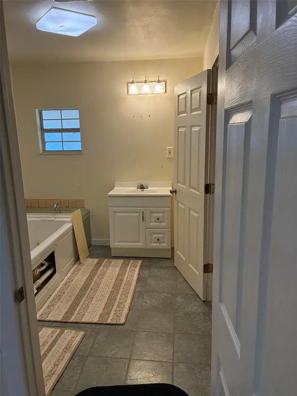 401 Airport RD, Marathon, TX 79842
