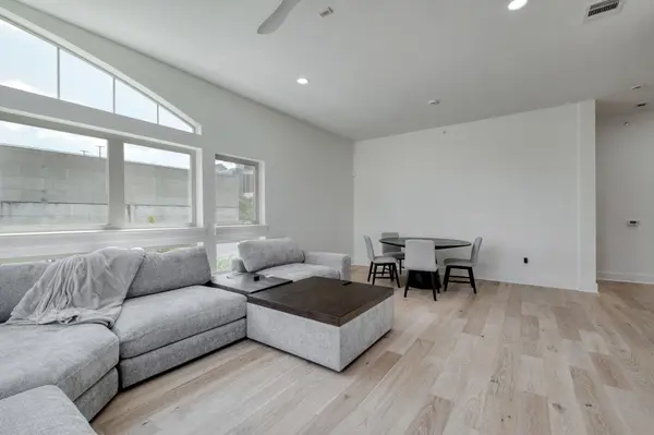 908 Nueces ST #48, Austin, TX 78701