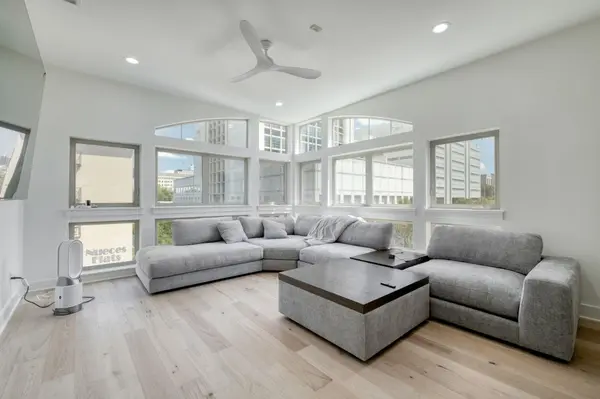908 Nueces ST #48, Austin, TX 78701