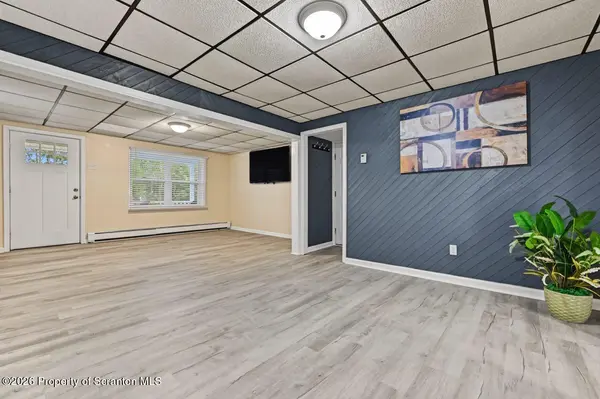 340 Delaware ST, Jermyn, PA 18433