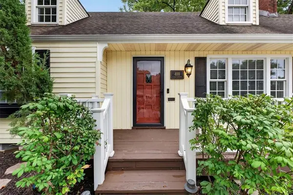 4111 W 74th TER, Prairie Village, KS 66210