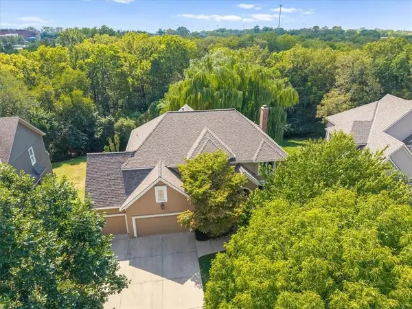 8426 Haven ST, Lenexa, KS 66219