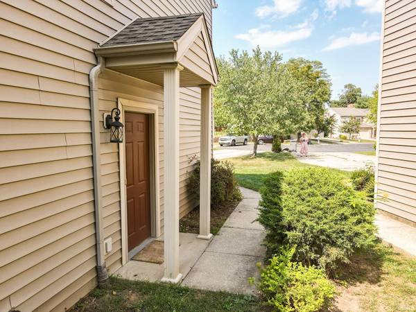 602 E Bayberry CT, Bloomington, IN 47401-4666