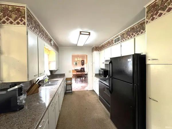 1417 W 38th ST, Marion, IN 46953
