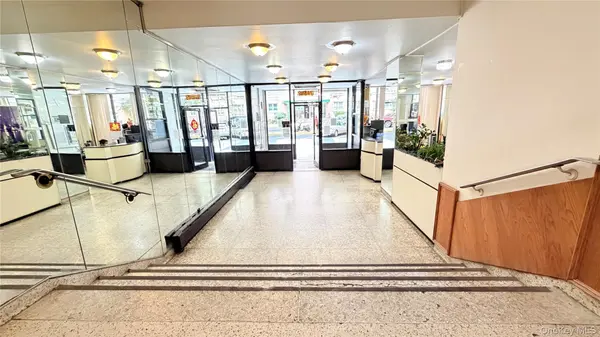 42-55 Colden ST #6S, Flushing, NY 11355
