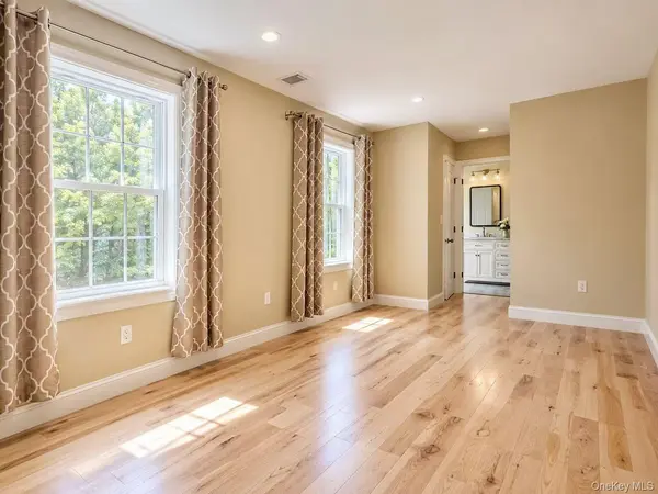 5 Saint James, Centereach, NY 11720