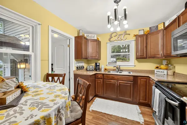 2125 W 10th St, Duluth, MN 55806