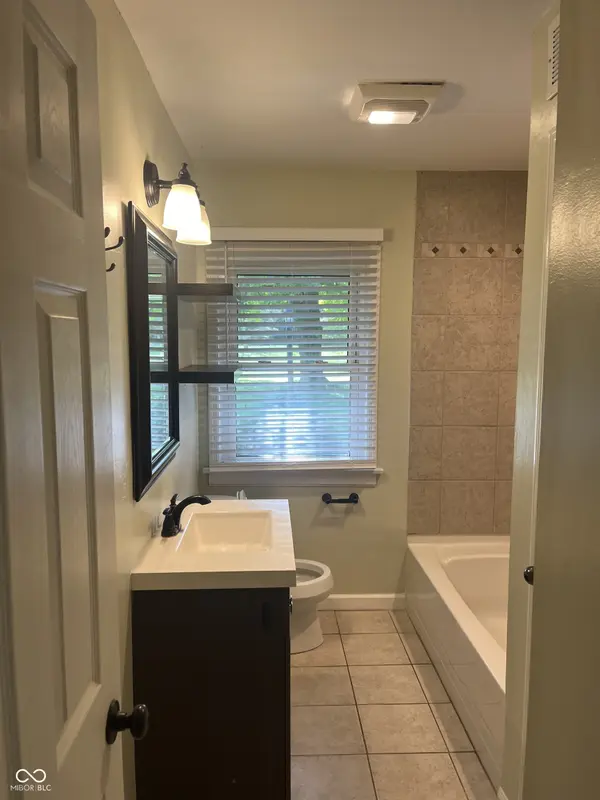 9860 E 600 S, Zionsville, IN 46077