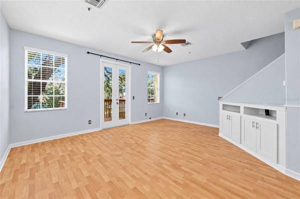 3018 BAYSHORE POINTE DR, Tampa, FL 33611