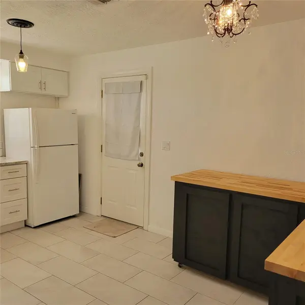 3439 MCINTOSH RD, Sarasota, FL 34232