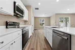 68 LAKE SUCCESS DR, Palm Coast, FL 32137