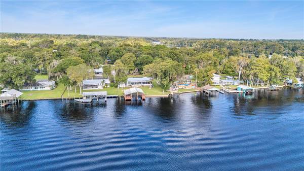 56310 REDBUD RD, Astor, FL 32102