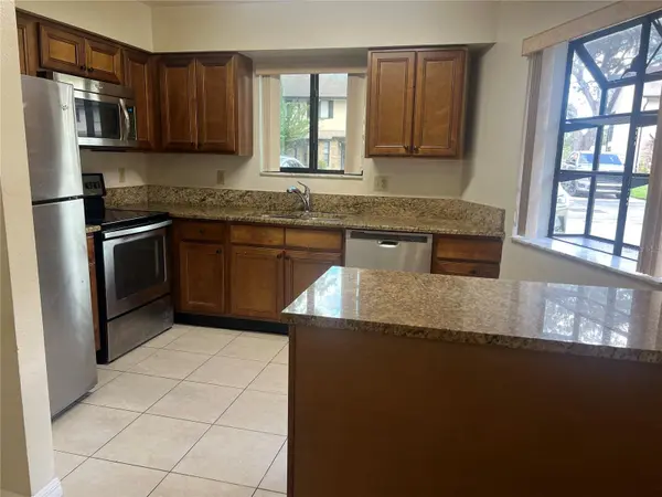 1805 FOXHALL CIR, Kissimmee, FL 34741