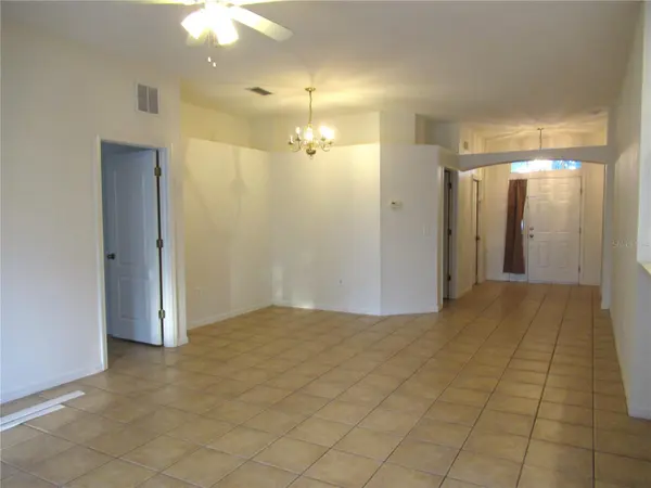 7032 MONARCH PARK DR, Apollo Beach, FL 33572