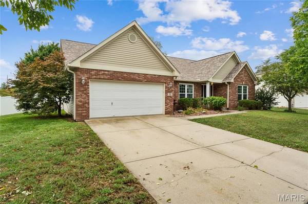 964 Prairie XING, O'fallon, IL 62269