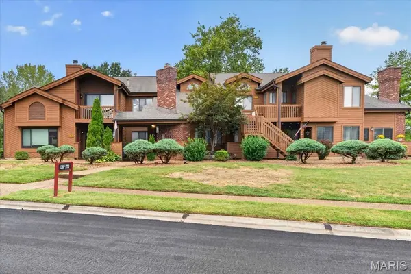 1710 Hemingway LN #B, Weldon Spring, MO 63304