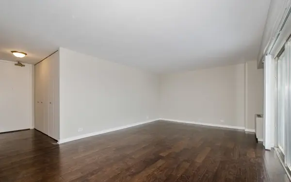 6833 N Kedzie AVE #914, Chicago, IL 60645