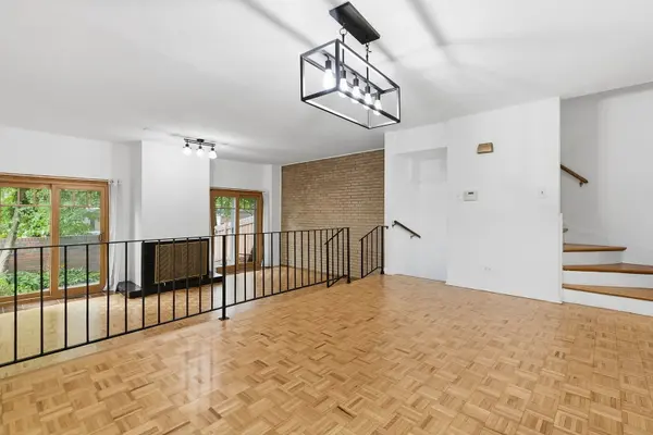 1174 E 53rd ST #0, Chicago, IL 60615
