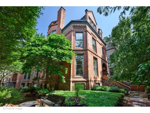 1919 S Prairie AVE #3, Chicago, IL 60616