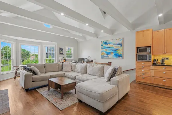 1619 W Hollywood AVE #3, Chicago, IL 60660