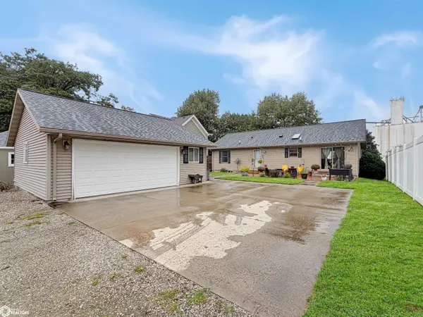 505 4th ST, Traer, IA 50675