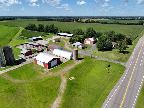8010 Center ST, Clear Lake, MN 55319
